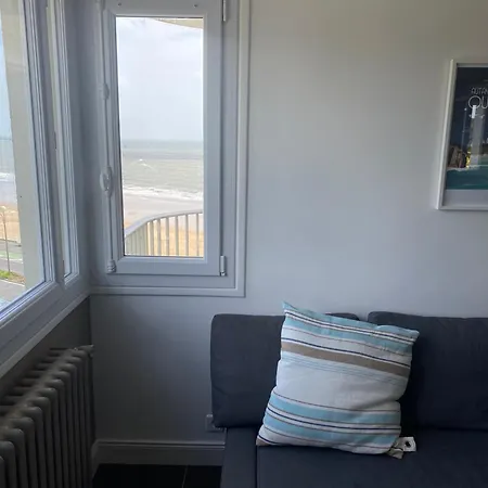 Vue Mer, Heol, 5eme Etage Appartement *